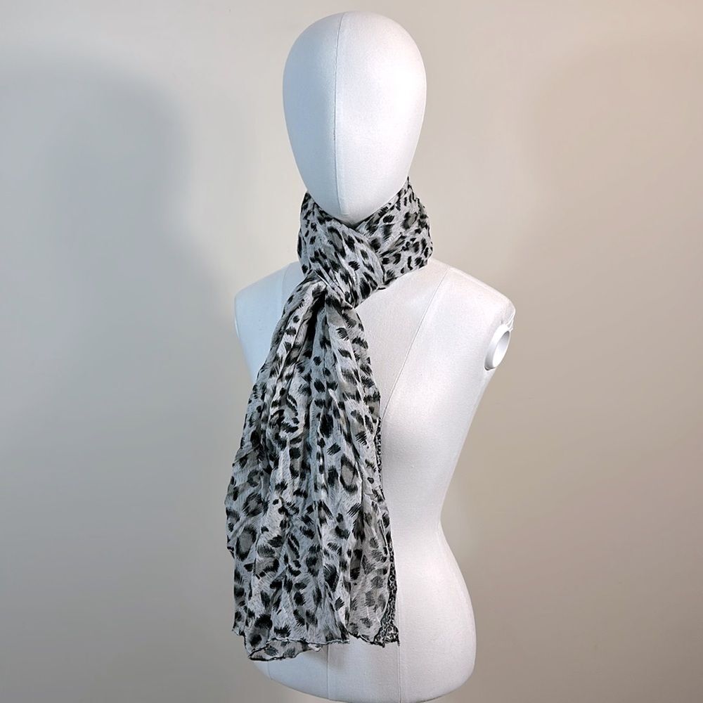Leopard Animal Print Lightweight Scarf 70s 90s Mob Wife Boho Women 40in x 70in